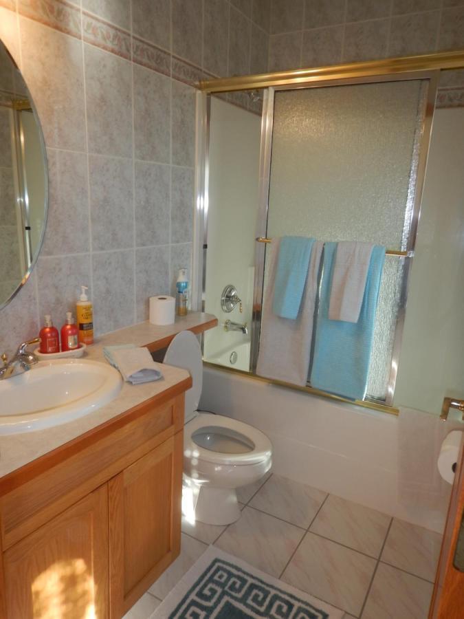 Rocky Mountain View Bed & Breakfast Кокрейн Экстерьер фото