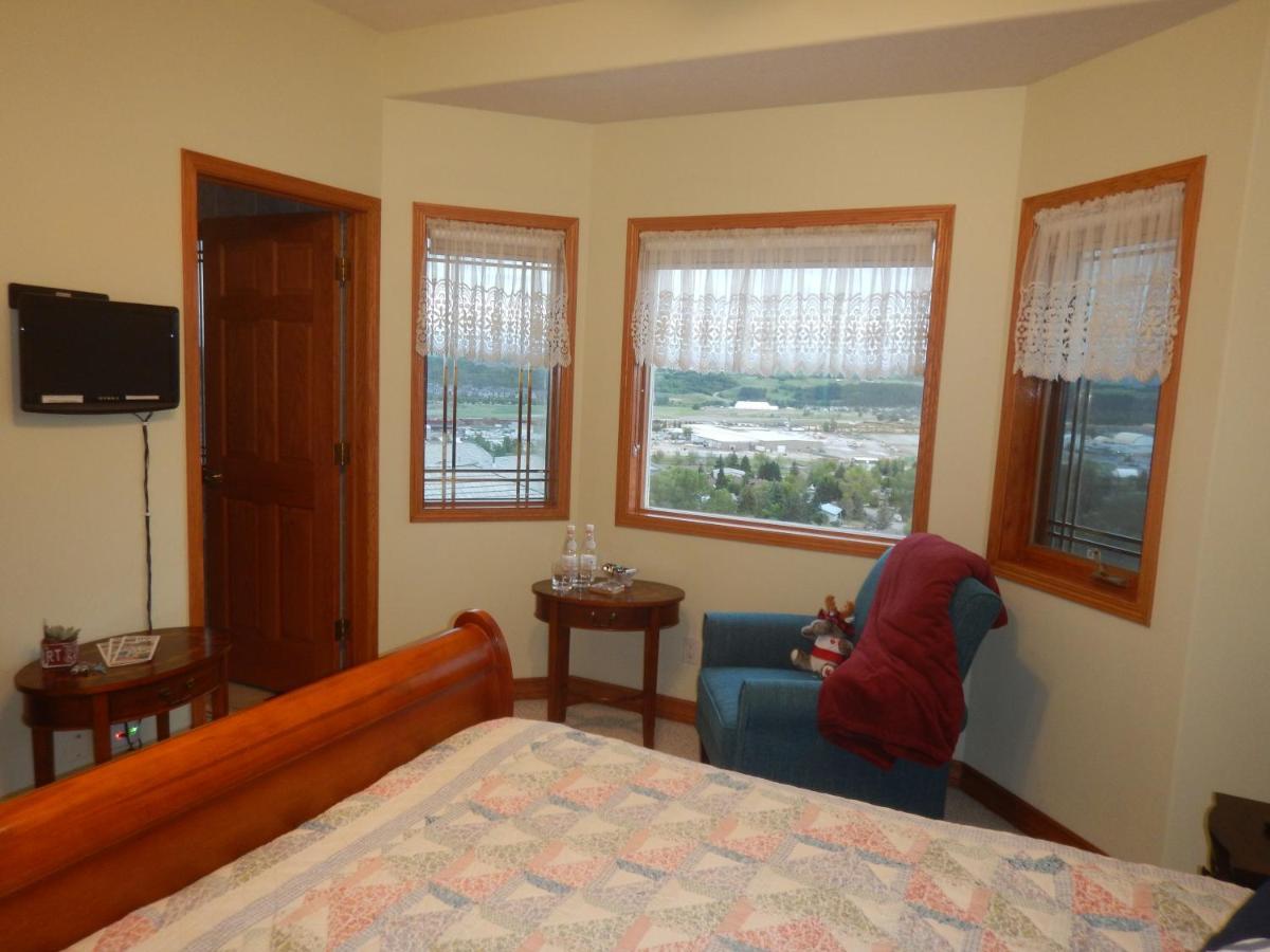 Rocky Mountain View Bed & Breakfast Кокрейн Экстерьер фото