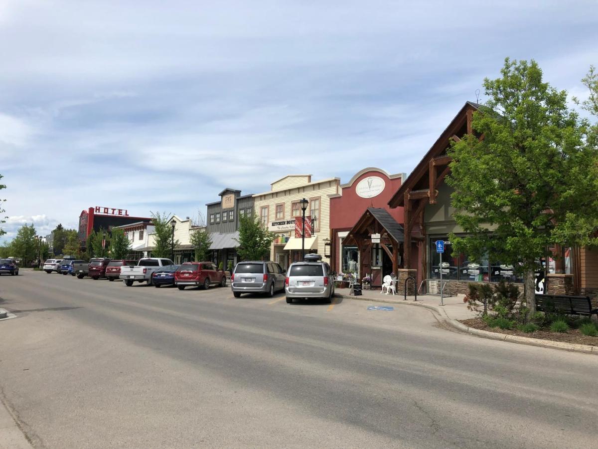 Rocky Mountain View Bed & Breakfast Кокрейн Экстерьер фото