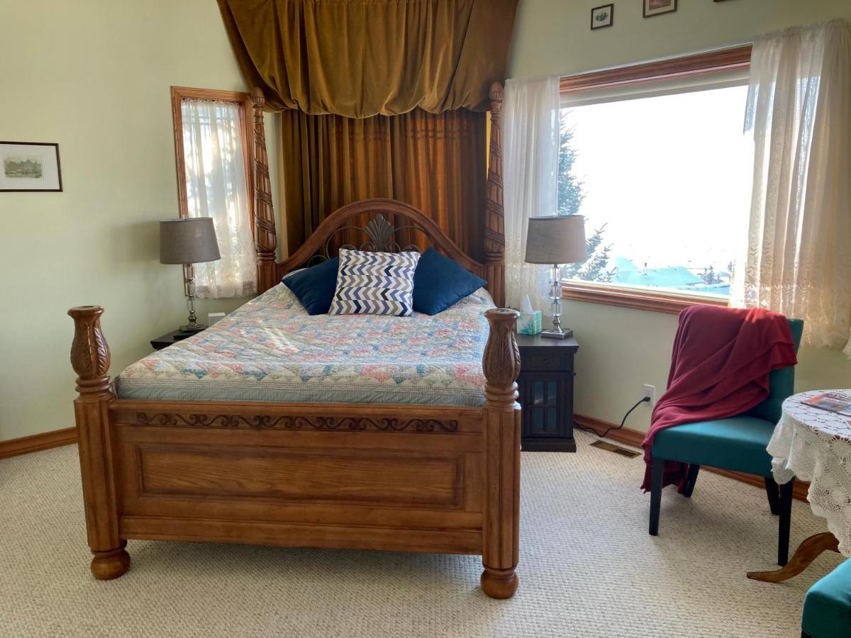 Rocky Mountain View Bed & Breakfast Кокрейн Экстерьер фото